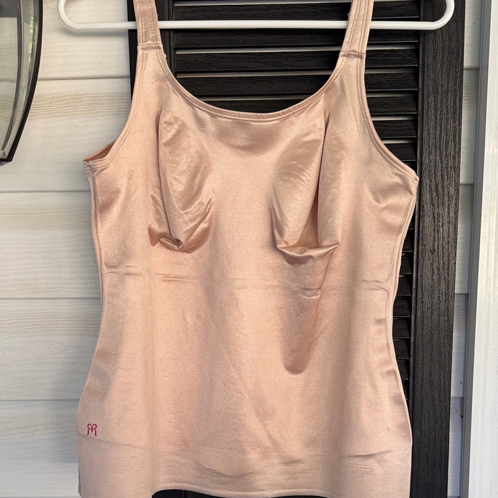 Ruby Ribbon Women's Tank Top in Light Pink